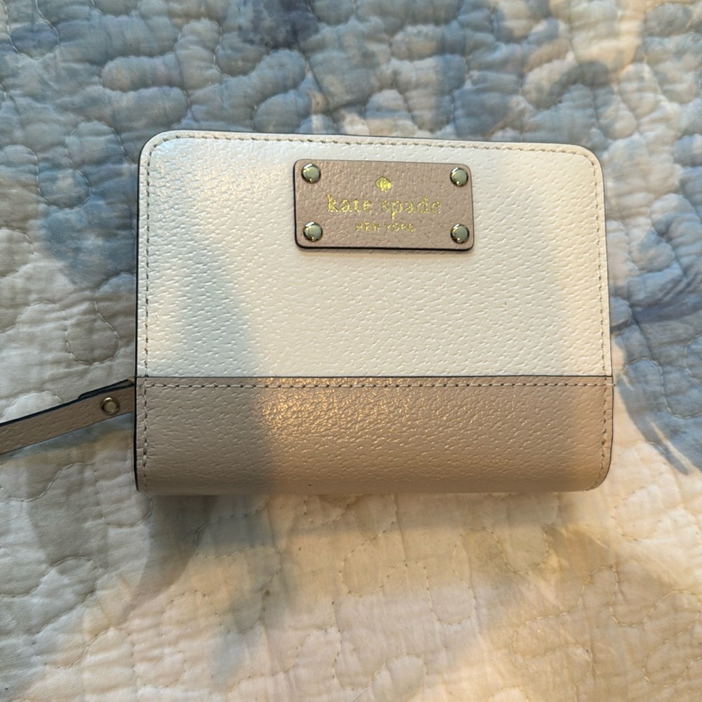 NWT Kate Spade Cara Wellesley Wallet